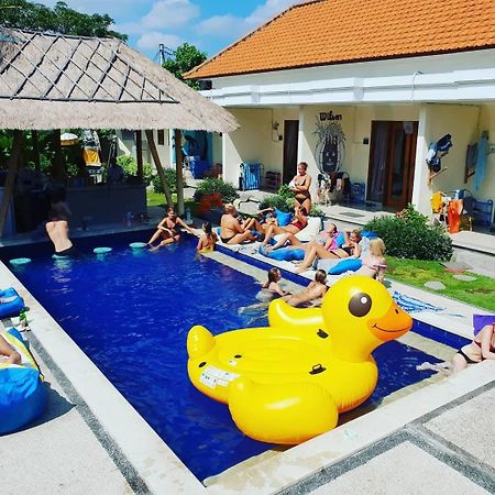 Castaway Hostel Canggu Eksteriør bilde