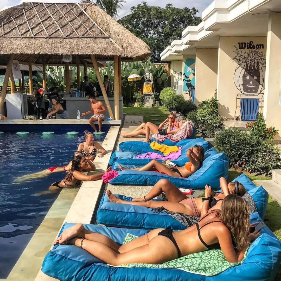 Castaway Hostel Canggu Eksteriør bilde