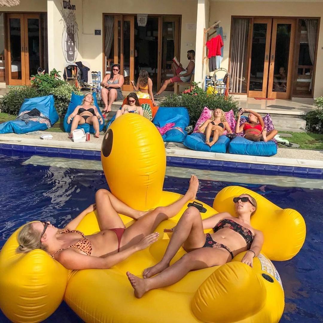 Castaway Hostel Canggu Eksteriør bilde